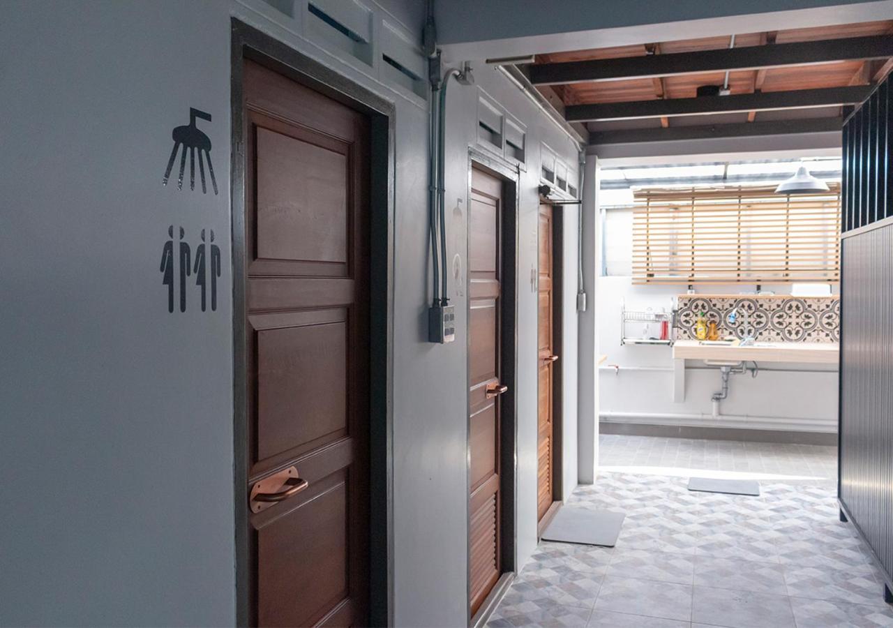 Liaw Base House Vandrerhjem Bangkok Eksteriør bilde