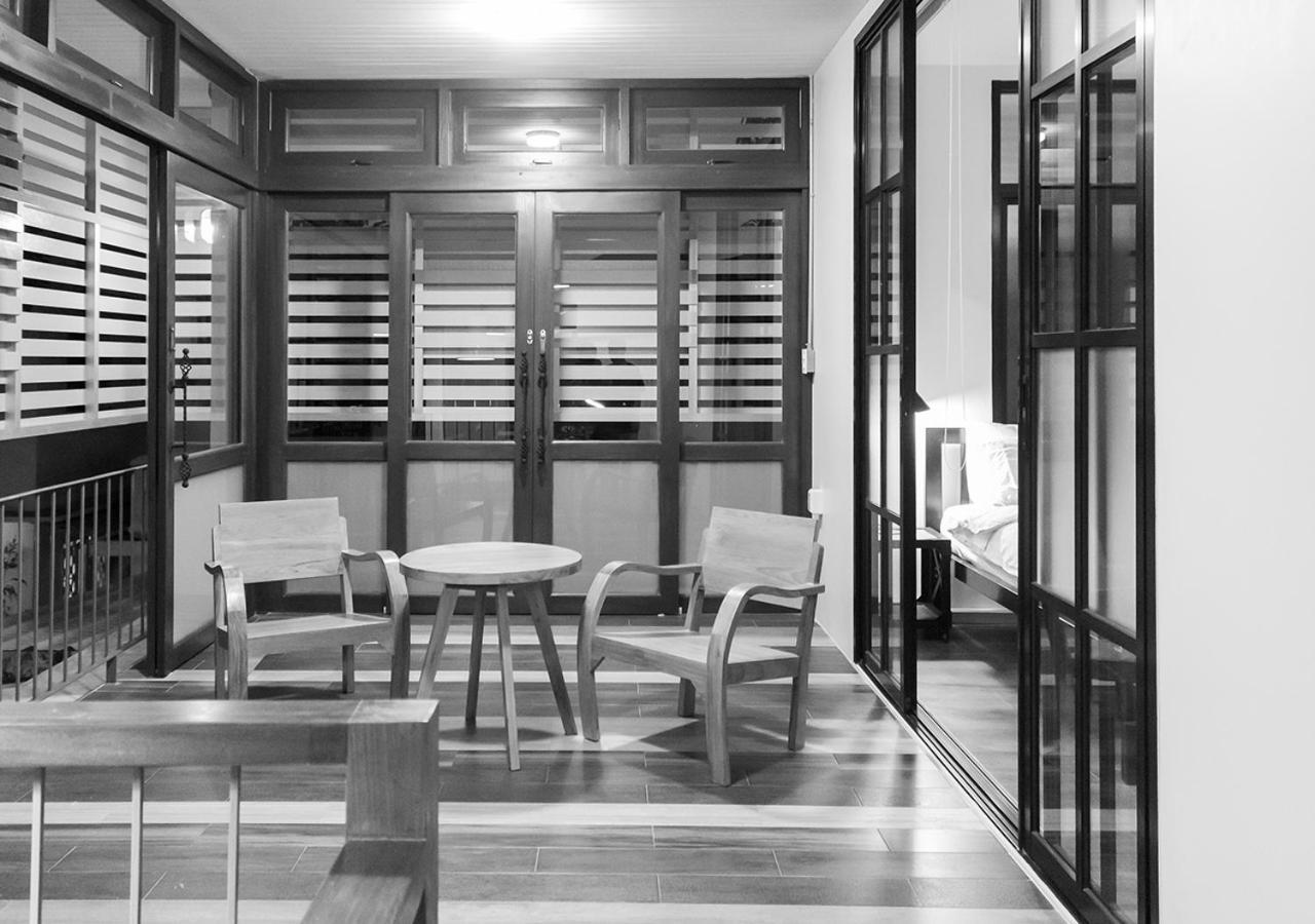 Liaw Base House Vandrerhjem Bangkok Eksteriør bilde