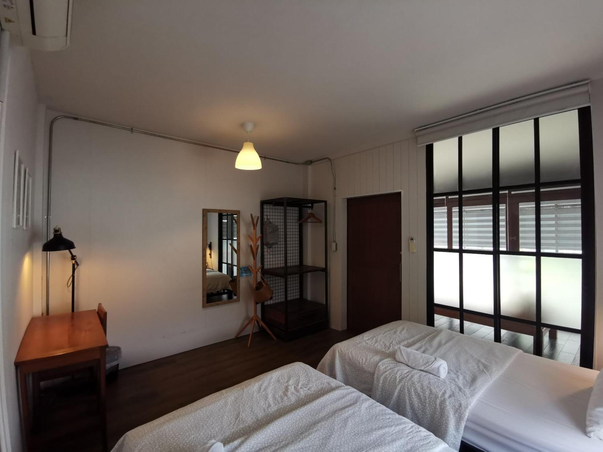 Liaw Base House Vandrerhjem Bangkok Eksteriør bilde