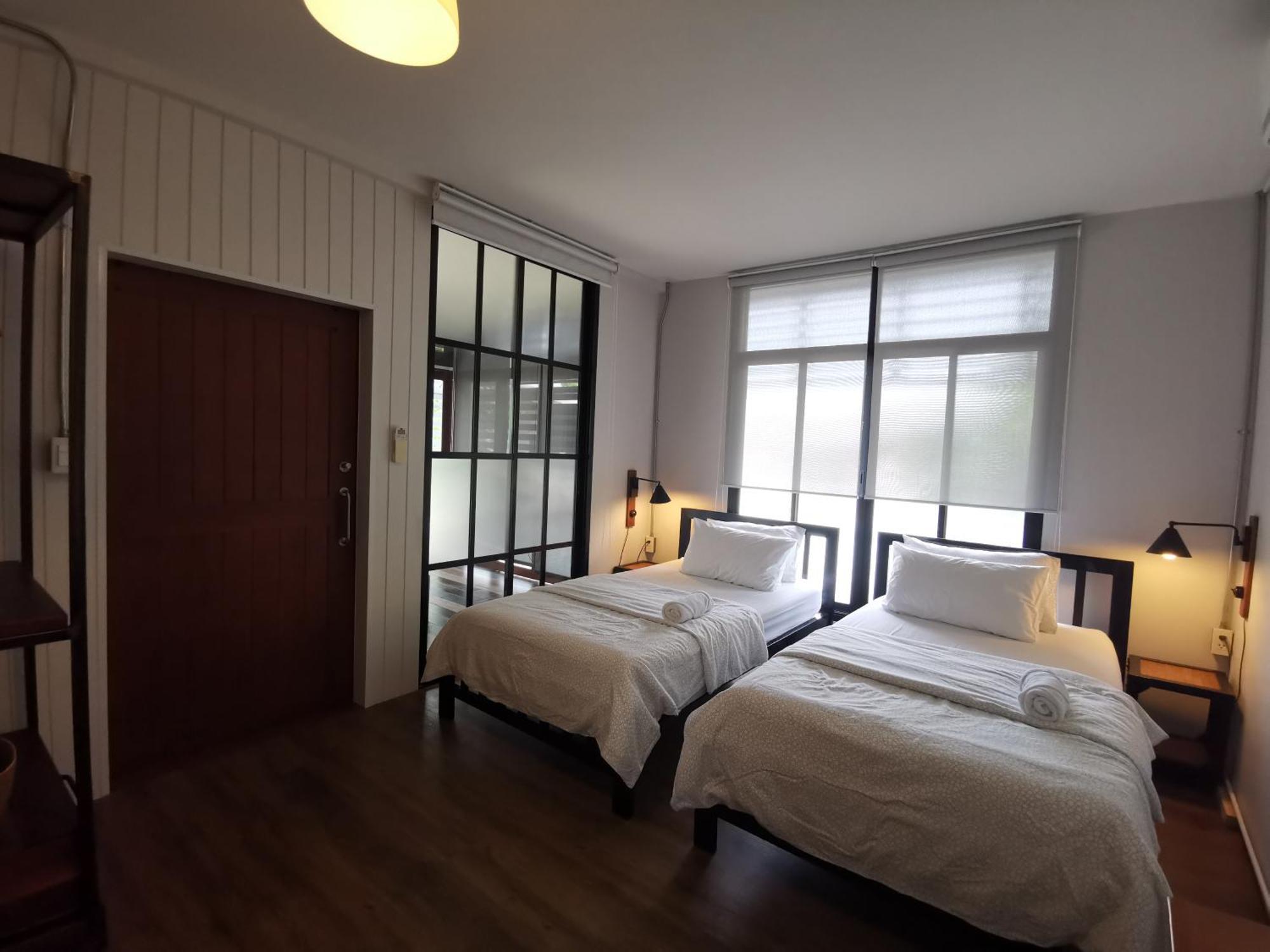 Liaw Base House Vandrerhjem Bangkok Eksteriør bilde