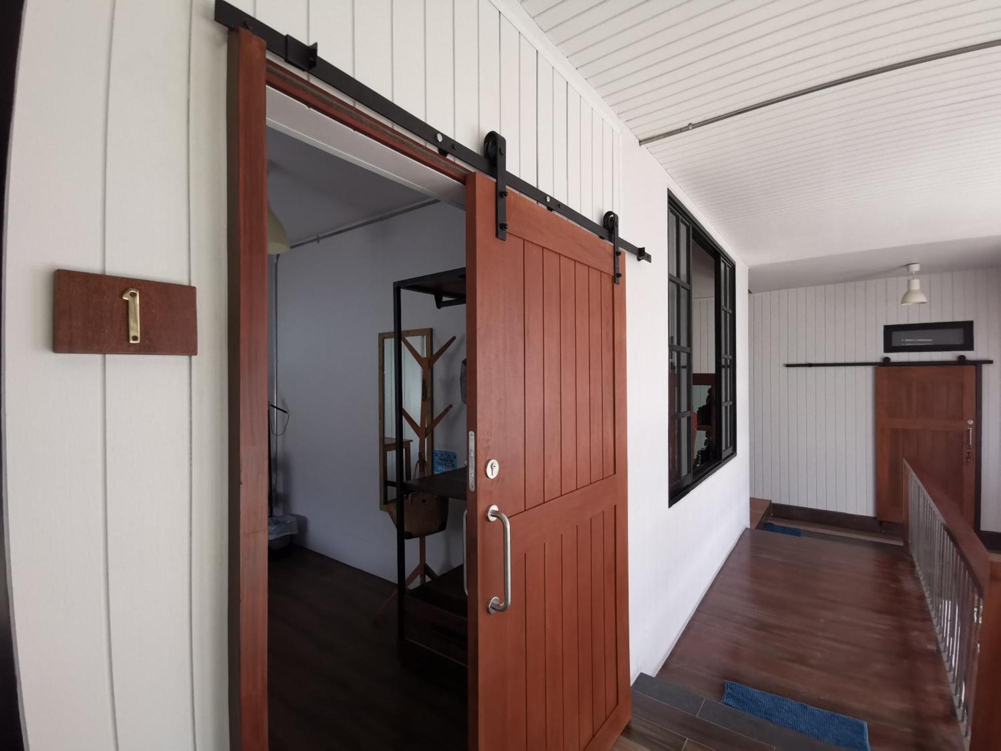 Liaw Base House Vandrerhjem Bangkok Eksteriør bilde