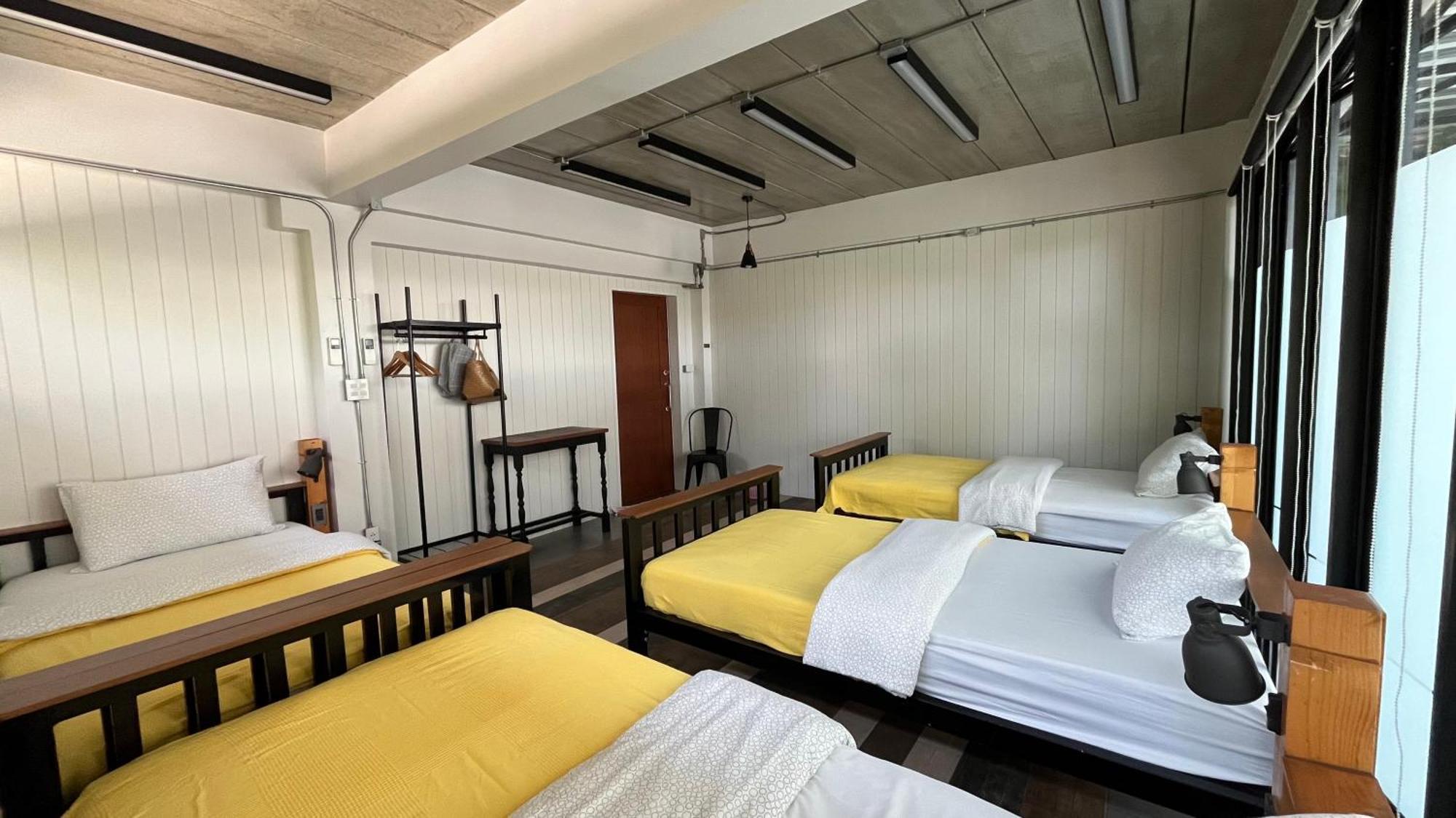 Liaw Base House Vandrerhjem Bangkok Eksteriør bilde